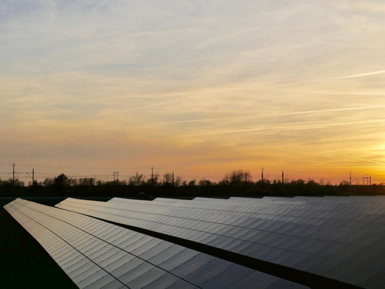 Solar power solutions : A Bright Future for Tomorrow