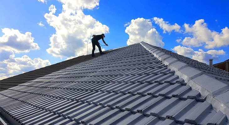 Commercial Roofing Contractors: Navigating the Challenges of Large-Scale Roof Installation