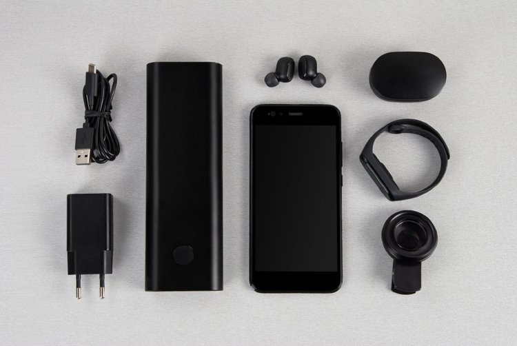 Why Should You Invest in Premium Mobile Accessories in Pakistan?