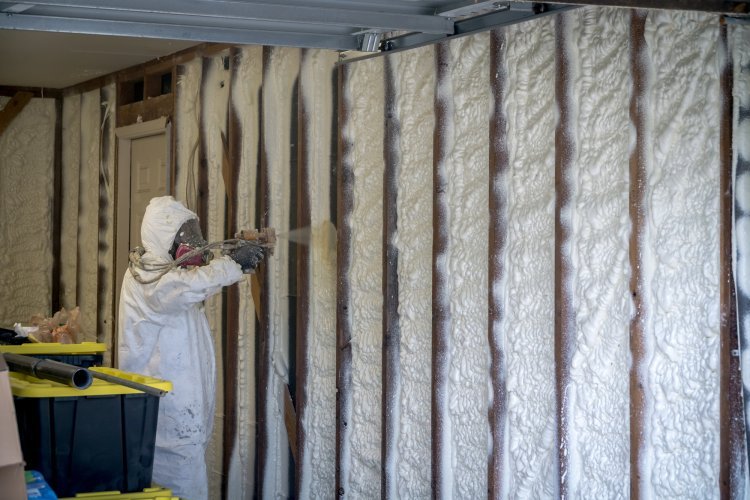 Blown-In Insulation Contractors: Keeping Your Hartley, TX Home Cozy and Energy-Efficient