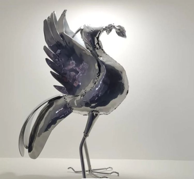 Bird Sculptures: Inspiring Reflections of Nature's Grace and Beauty