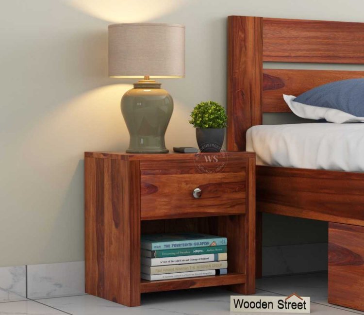 Choosing the Perfect Material for Your Bedside Table