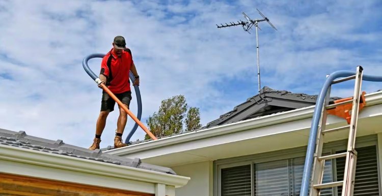 From Safety to Efficiency: The Professional Approach to Gutter Cleaning