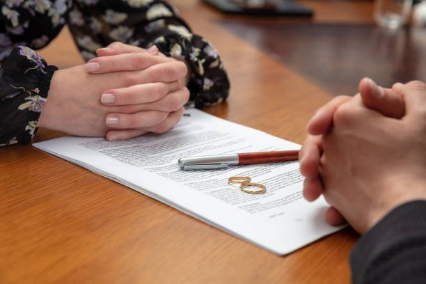 What to Expect from Your San Mateo Divorce Lawyer During Proceedings