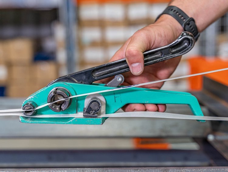 How to Choose the Right Strapping Tools for Your Business?